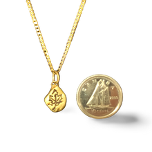 2.0 gr Maple Leaf symbol on gold nugget necklace.